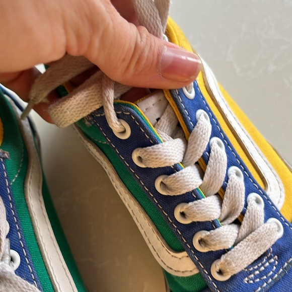 Vans boy or girl tennis shoes size 13 - Picture 4 of 4